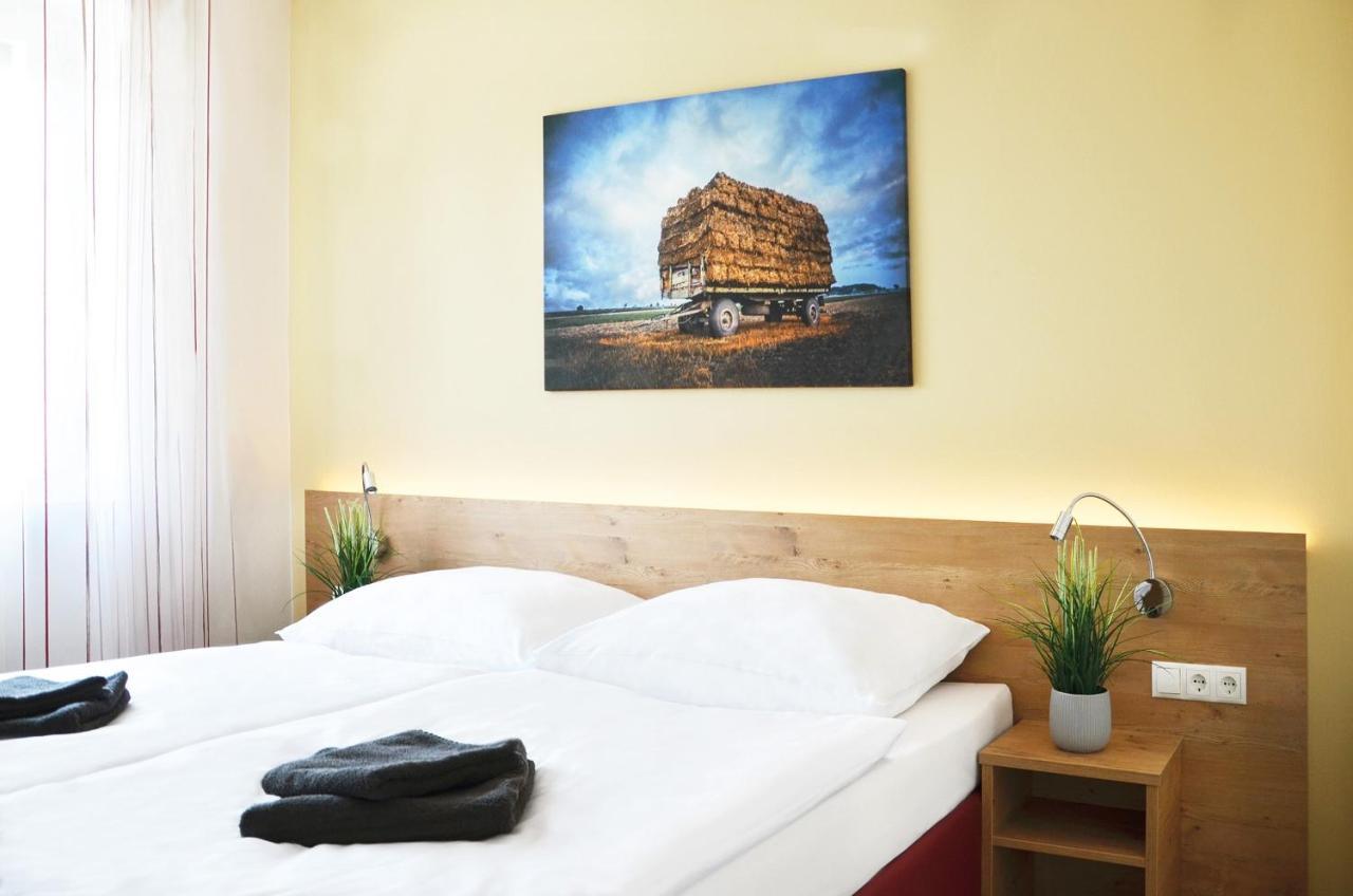 Bauers Gaestehaus Obersiebenbrunn Екстериор снимка