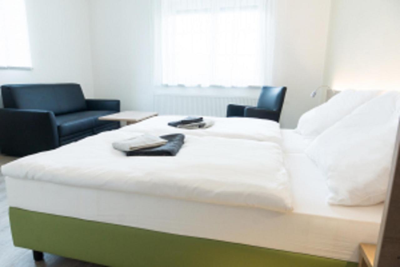 Bauers Gaestehaus Obersiebenbrunn Екстериор снимка